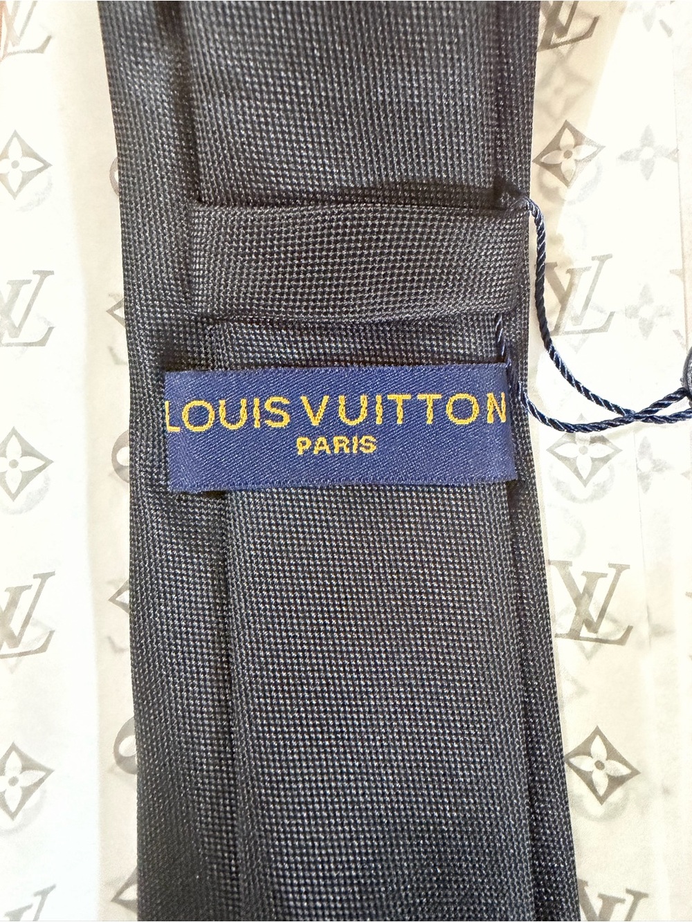 Louis Vuitton Tie Black - Picture 3 of 8